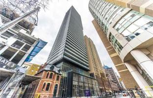 2-комнатная квартира на Гренвилл-стрит за C$1 053 000