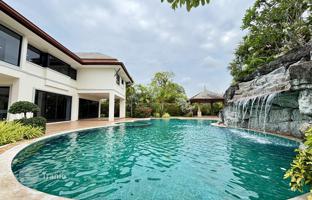 4-комнатная вилла 480 м² в Паттайе за $881 000