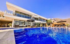 Вилла с бассейном и видом на море, Калкан, Турция за $8 800 в неделю