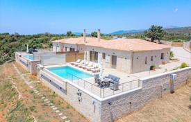 Две новые виллы с гостевым домом и потрясающим видом на море в Месинии, Пелопоннес, Греция за 2 900 000 €