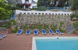Вилла с бассейном и террасами, Амальфи, Италия за 8 800 € в неделю