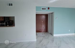 2-комнатная квартира в кондо 83 м² в Вест-Энде за $310 000