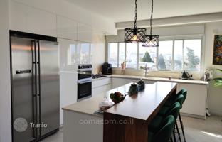 5-комнатная квартира 140 м² в Бат-Ям за $1 324 000