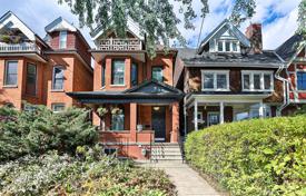 Дом в городе в Олд Торонто, Торонто, Онтарио,  Канада за C$2 199 000