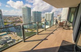 Меблированные апартаменты с балконом и видом на реку, Майами, США за 781 000 €