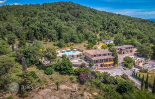 25-комнатная вилла 878 м² в Туоро-суль-Тразимено за 790 000 €