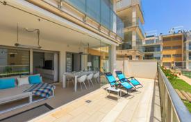 Квартира с видом на бассейн, в популярном районе Вилламартина, Испания за 299 000 €