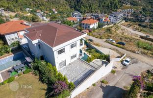 6-комнатная вилла 350 м² в Тепе за 83 292 000 TRY