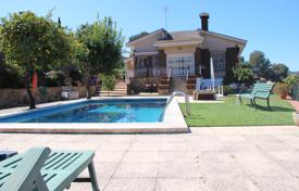 Красивая вилла с бассейном и гаражом, в спокойном районе, в 250 метрах от пляжа, Льорет‑де-Мар, Испания за 1 235 000 €