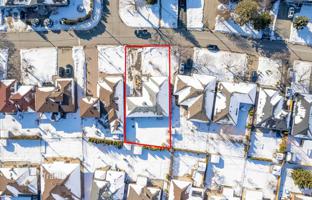 3-комнатный дом в Норт-Йорке за C$1 801 000