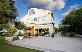Отремонтированный дом на первой линии от моря, Нетания, Израиль за $3 972 000