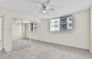1-комнатная квартира в кондо 63 м² в Коллинз-авеню за $325 000