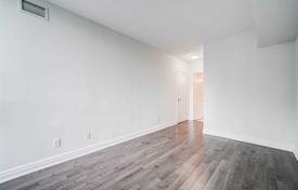 2-комнатная квартира в Янг-стрит, Канада за C$1 029 000