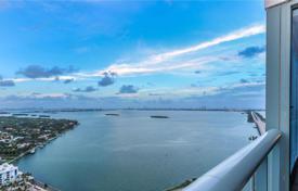 Трёхкомнатный пентхаус с видом на океан в резиденции на первой линии от пляжа, Майами, США за $753 000