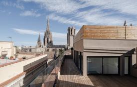 Отремонтированные апартаменты с видом на собор, Барселона, Испания за 390 000 €