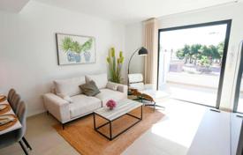 Четырехкомнатные апартаменты с патио в 300 метрах от пляжа, Мар де Кристаль, Испания за 265 000 €