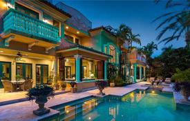 Комфортабельная вилла с задним двором, бассейном, террасой и садом, Форт-Лодердейл, США за $8 495 000