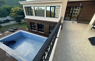 4-комнатная вилла 300 м² в городе Будва за 678 000 €