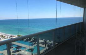 Трёхкомнатная квартира с видом на океан в резиденции на первой линии от пляжа, Халландейл Бич, Флорида, США за $736 000