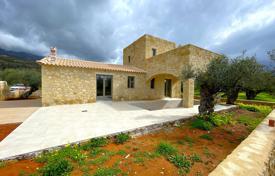 Новый двухэтажный дом с бассейном недалеко от пляжа в Месинии, Пелопоннес, Греция за 300 000 €