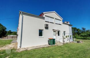 9-комнатный дом 260 м² в Задарской жупании за 390 000 €