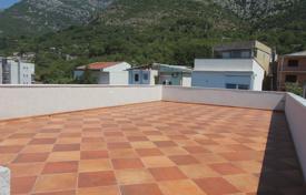 Меблированный таунхаус с террасой на крыше, Сутоморе, Черногория за 230 000 €