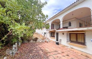 6-комнатная вилла 818 м² в Марбелье за 1 975 000 €