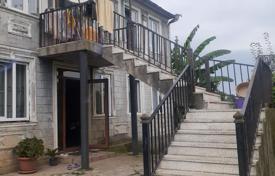 Жилой дом с садом и видом на море в пригороде Батуми за $230 000