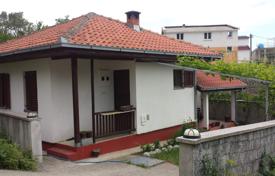 Меблированный дом с двумя террасами в спокойном районе, Сутоморе, Черногория за 80 000 €