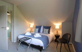 3-комнатный коттедж в Гранд-Эсте, Франция за 4 800 € в неделю