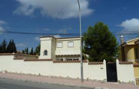 Уютная вилла с садом, бассейном, парковкой и террасой, Сьюдад Кесада, Испания за 295 000 €
