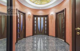 3-комнатная квартира 120 м² в Москве, Россия за $580 в неделю