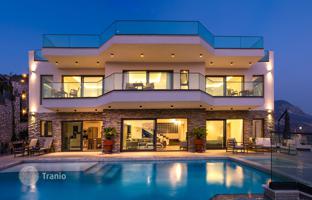 7-комнатная вилла 350 м² в Калкане за 92 008 000 TRY