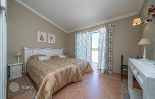 3-комнатный коттедж 220 м² в Каштру-Марине за 465 000 €