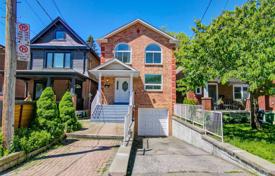 Дом в городе в Восточном Йорке, Торонто, Онтарио,  Канада за C$1 828 000