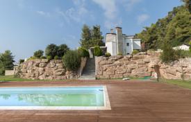 Современная вилла с собственным пляжем и бассейном, Кассандра, Греция за 2 500 000 €