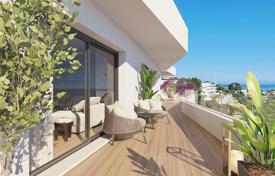 Пентхаус с 3 спальнями, частным солярием и видом на море в Эстепоне за 765 000 €