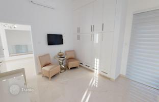 4-комнатный коттедж 380 м² в Куклии за 1 700 000 €