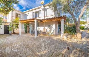 14-комнатный коттедж 52 м² в Валлорисе за 1 580 000 €