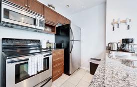 Квартира на Квинс Квей Запад, Олд Торонто, Торонто,  Онтарио,   Канада за C$822 000