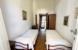 4-комнатная вилла 240 м² в Розиньяно-Мариттимо, Италия за 1 600 000 €