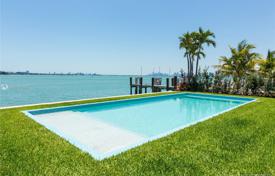 Просторная вилла с задним двором, бассейном, зоной отдыха, террасой и гаражом, Майами-Бич, США за 1 993 000 €