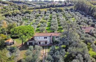 3-комнатная вилла 215 м² в Кастаньето-Кардуччи за 797 000 €