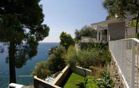 Современное поместье с собственным пляжем, большим садом и тренажерным залом, Амальфи, Италия за 25 500 € в неделю