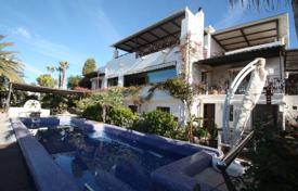 Элитная вилла с террасой, бассейном и видом на море, недалеко от пляжа, Морайра, Андалусия, Испания за 2 500 000 €