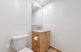 5-комнатная квартира на Сен-Клер-авеню Запад за C$1 066 000