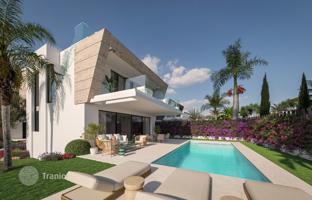 5-комнатная вилла 287 м² в Эстепоне за 1 950 000 €