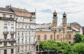 Просторные меблированные апартаменты в здании с лифтом, Будапешт, Венгрия за 495 000 €