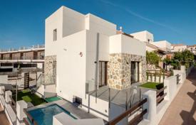 Двухэтажная вилла с бассейном в Ориуэле, Аликанте, Испания за 357 000 €