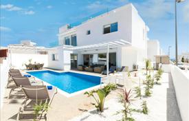Комплекс вилл с бассейнами и панорамным видом, Айя-Напа, Кипр за От 535 000 €